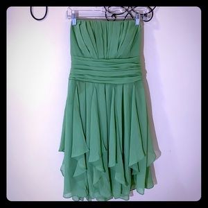 Green strapless dress